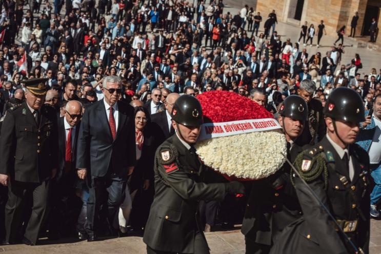 Mansur Yavaş Atatürk’ün huzurunda