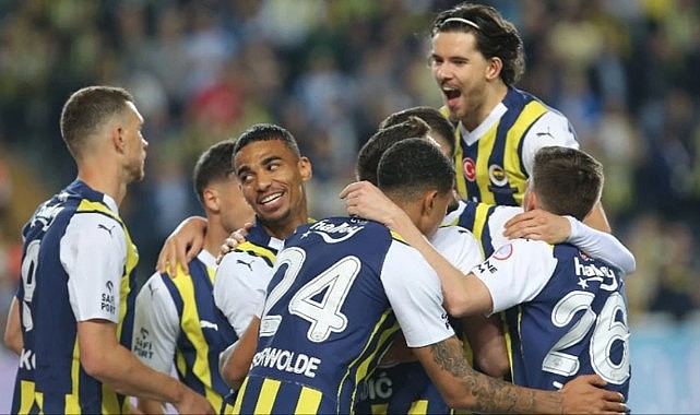   Fenerbahçeli futbolculara