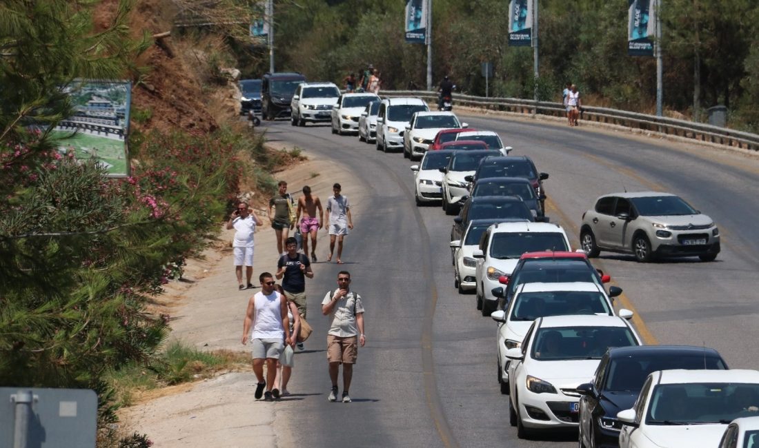 Fethiye’ye 150 bin araç