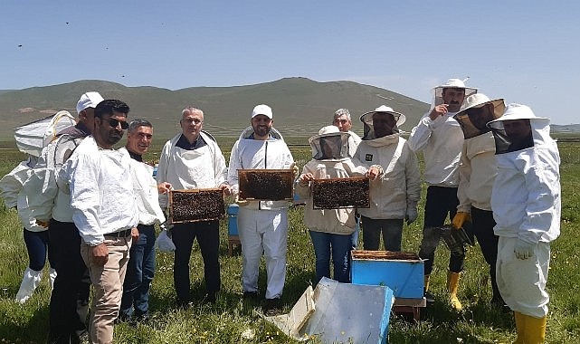 Arı yetiştiricilerine uygulamalı eğitim