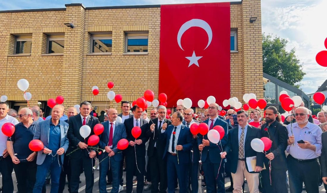 Türkiye’nin Düsseldorf Başkonsolosluğu’nda 15